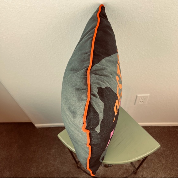 ❤️ Resting Witch Face Statement Pillow - Picture 4 of 10